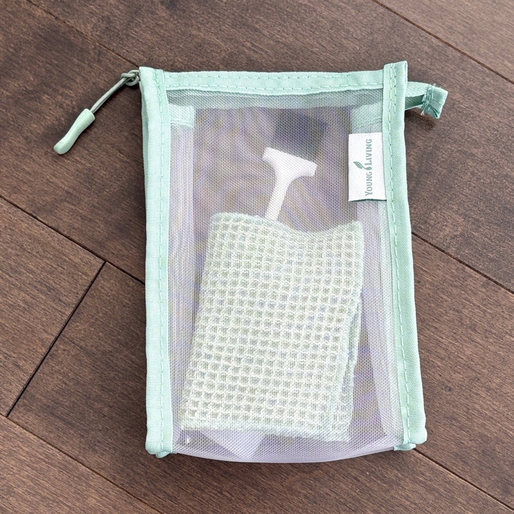 YOUNG LIVING Diffuser Cleaning Set, Sanitize Home Cleaning Healthy Living Kit
